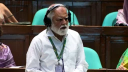 দুর্যোগ মোকাবিলায় ৭০ হাজার স্বেচ্ছাসেবক প্রস্তুত: ত্রাণ প্রতিমন্ত্রী