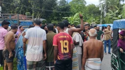 পাবনায় ট্রলির সাথে মুখোমুখি সংঘর্ষে অটোভ্যান চালক নিহত