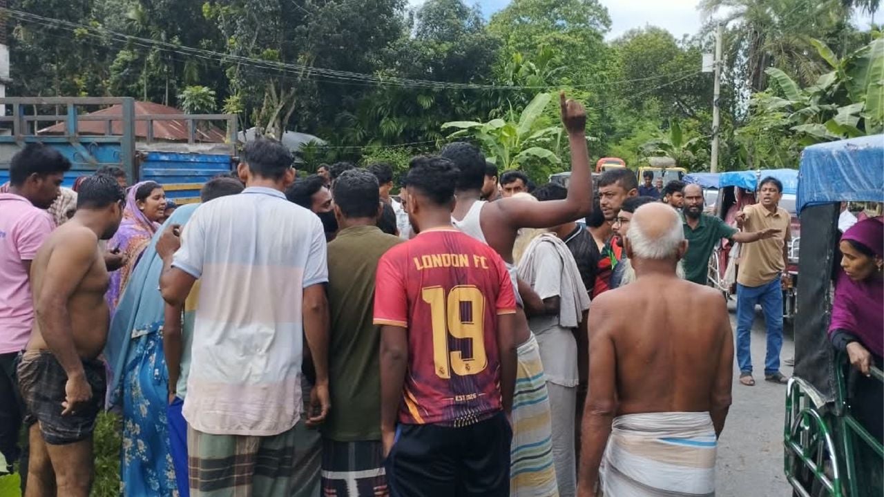 পাবনায় ট্রলির সাথে মুখোমুখি সংঘর্ষে অটোভ্যান চালক নিহত
