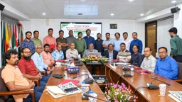 দেশে ৫২ বছরে আবাদি জমি কমলেও বেড়েছে পণ্য উৎপাদন