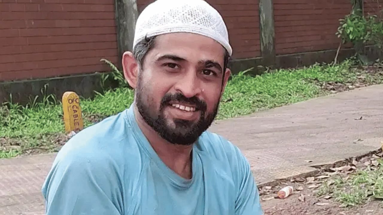 পুলিশের ধাওয়ায় ছাদ থেকে পড়ে প্রাণ হারালো ছাত্রদল নেতা 