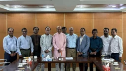ভারতীয় ভিসা সহজ করতে উদ্যোগ নেওয়া হচ্ছে: দীনেশ ত্রিবেদী