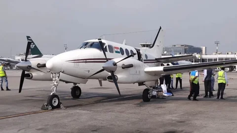 আকাশে খুলে গেল এয়ার অ্যাম্বুলেন্সের দরজা, ঢাকায় জরুরি অবতরণের পর রোগীর মৃত্যু