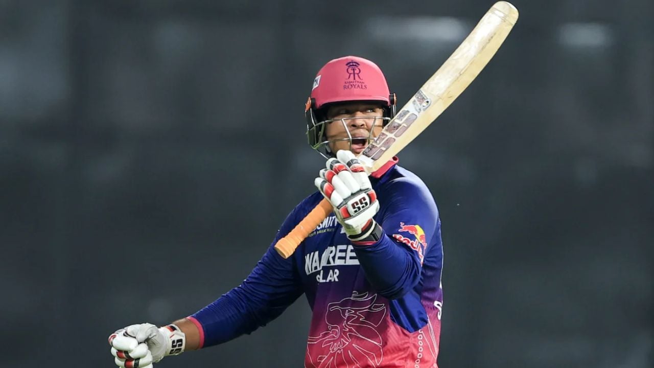 আবারও সূর্যবংশী ঝড়, মাঠ ছাড়লেন ৪ রানের আক্ষেপ নিয়ে