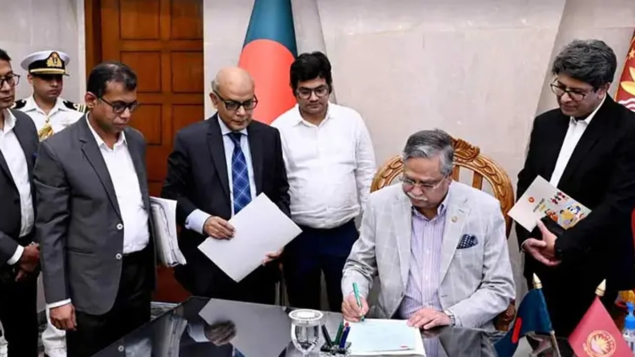 প্রস্তাবিত বাজেটের অর্থবিলে স্বাক্ষর করলেন রাষ্ট্রপতি