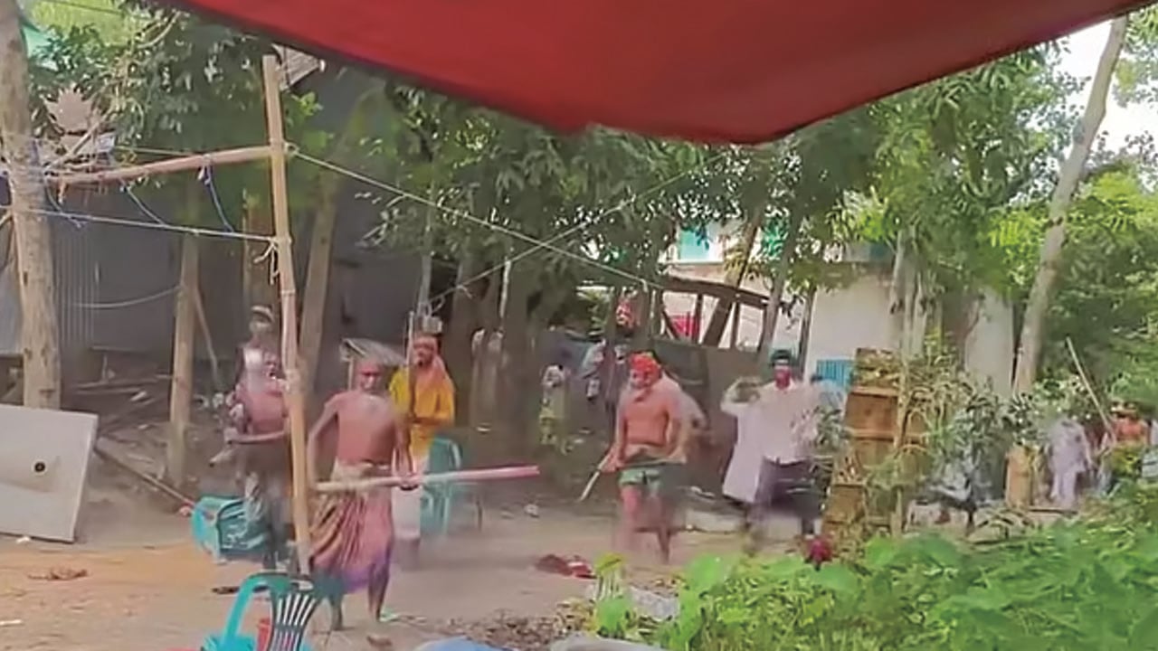 ফরিদপুরে বিয়েবাড়িতে মাংস কম দেওয়ায় সংঘর্ষ