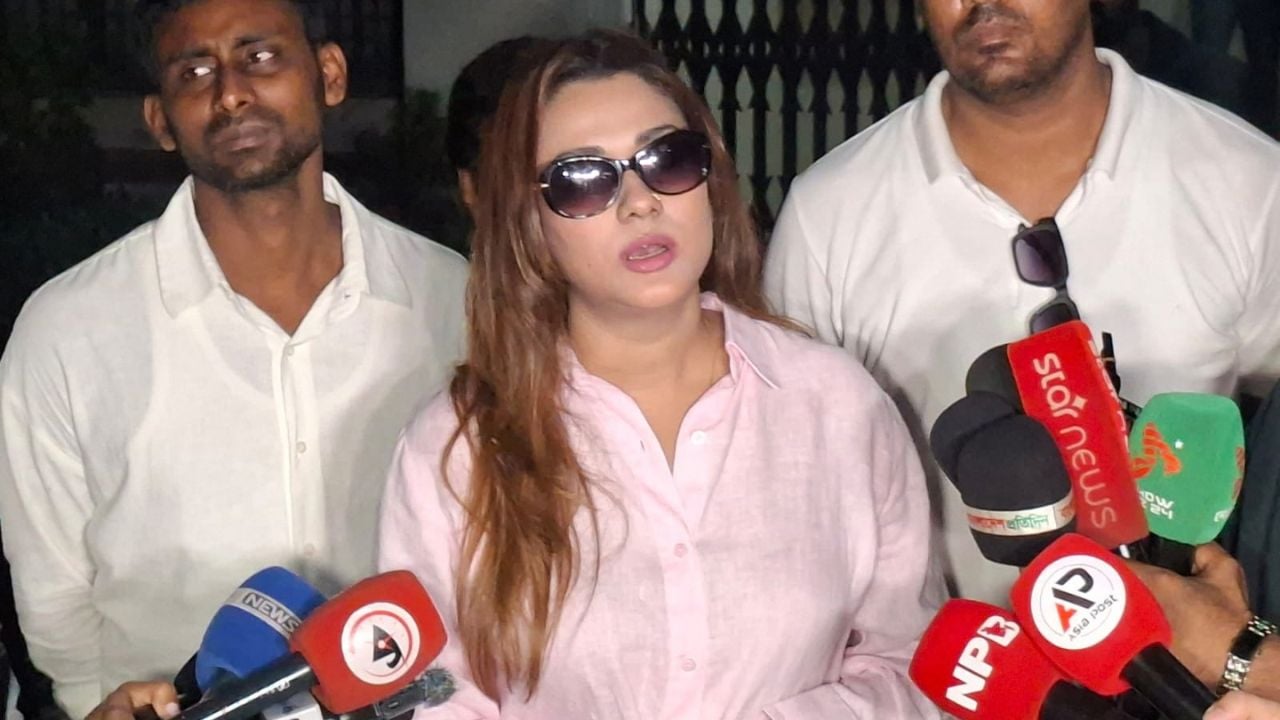 চুরি হওয়া মালামাল উদ্ধারের অগ্রগতি জানতে থানায় ববি