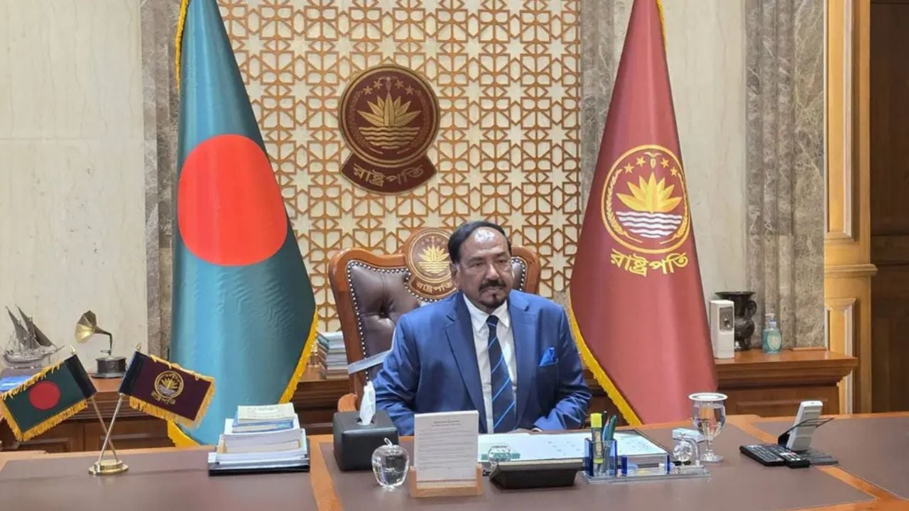বঙ্গভবনে অফিস শুরু করলেন ভারপ্রাপ্ত রাষ্ট্রপতি