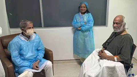 মঈন খানকে দেখতে এভারকেয়ারে রাষ্ট্রপতি