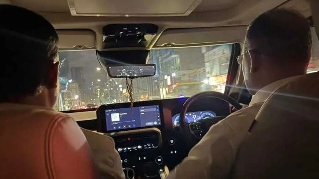 রাতে নগর পরিদর্শনে প্রধানমন্ত্রী