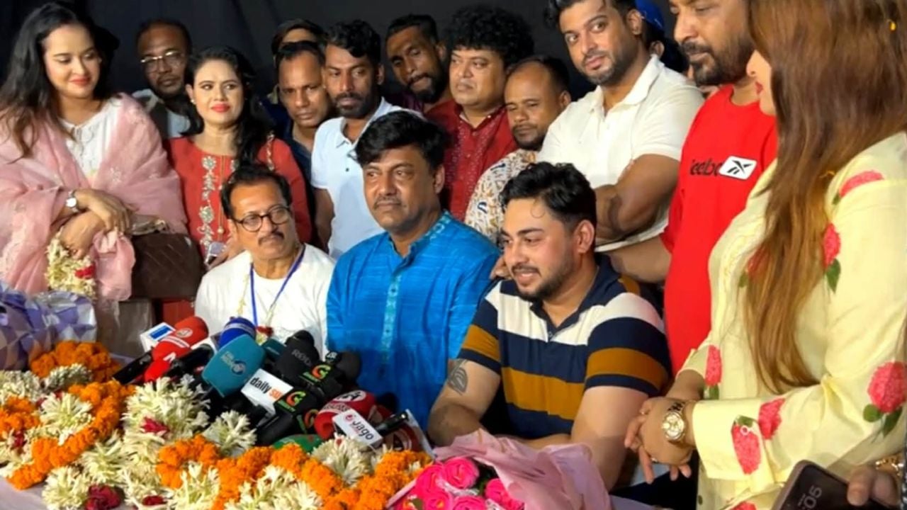 শিল্পী সমিতির সভাপতি শিবা শানু, সম্পাদক জয় চৌধুরী