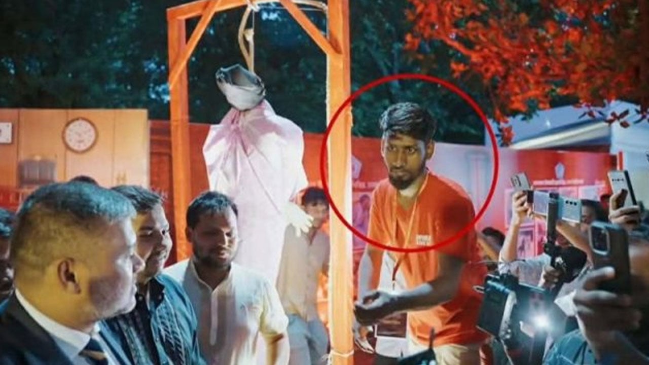 গলায় শিবিরের আইডি কার্ড দেখে বিশ্বাস করে ফোন হারালেন এমপি আরমান