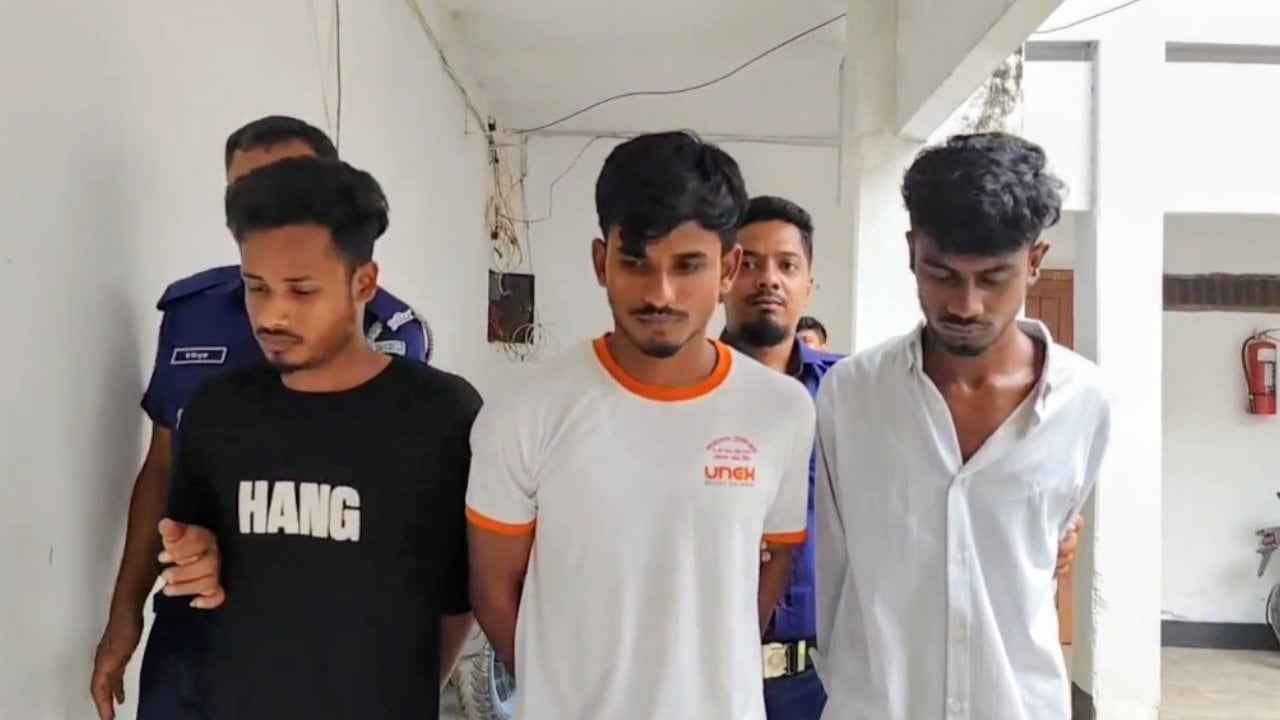 কিশোরীকে সংঘবদ্ধ ধর্ষণের দায়ে প্রেমিকসহ আটক ৩