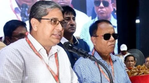 বেসরকারি শিক্ষকদের স্থানীয় সরকার নির্বাচনে অংশ নিতে বাধা নেই: প্রতিমন্ত্রী