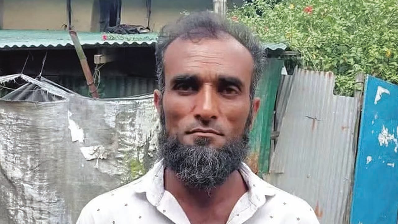 মাইন বিস্ফোরণে এক যুবকের পায়ের গোড়ালি বিচ্ছিন্ন