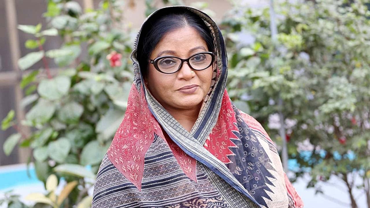 শাবনূরকে সালমান শাহের মৃতদেহ দেখতে দেননি ডলি জহুর