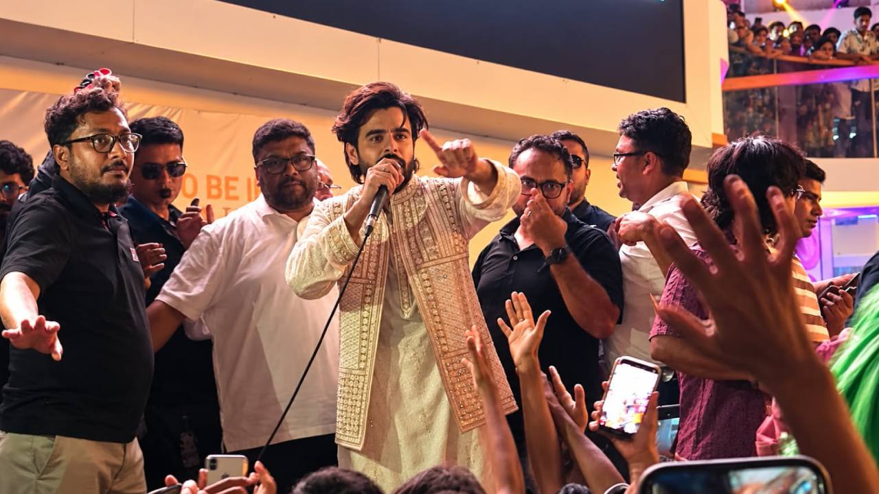 উদ্বোধনী অনুষ্ঠানে সিয়াম আহমেদ। ছবি: সিজেডএন টোয়েন্টিফোর