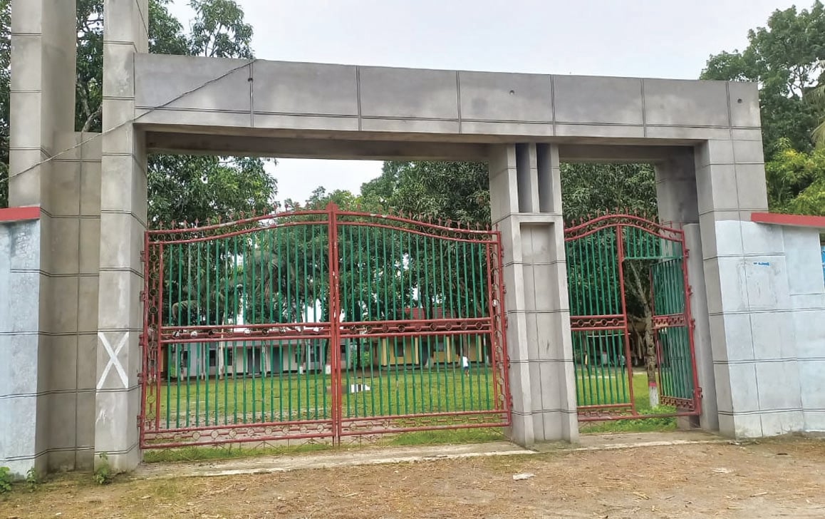 একই মাদ্রাসার ৬ শিক্ষক বরখাস্ত