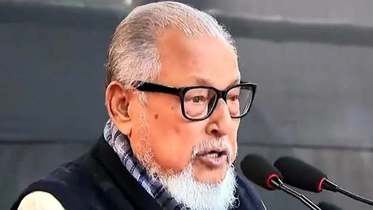 নজরুল ইসলাম খান হাসপাতালে ভর্তি