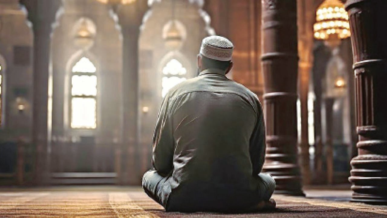 যে আমলে বান্দার গুনাহ ঝরে যায়
