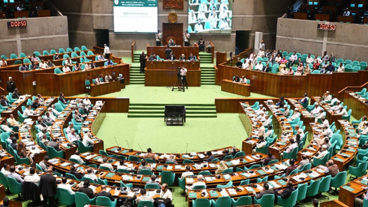 ৯ লাখ ৩৮ হাজার কোটি টাকার বাজেট আজ থেকে কার্যকর