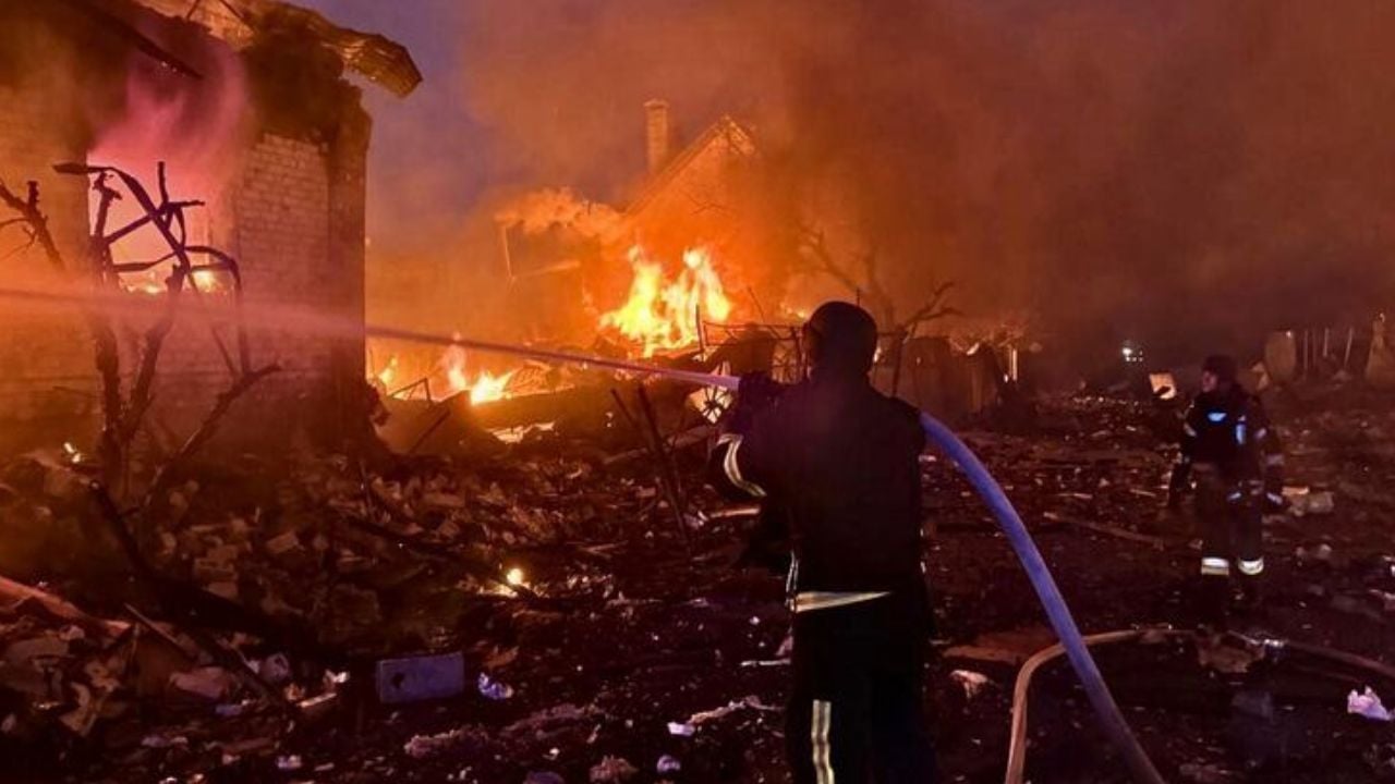 ইউক্রেনে রাতভর ব্যাপক ড্রোন হামলা রাশিয়ার, শিশুসহ নিহত ৪