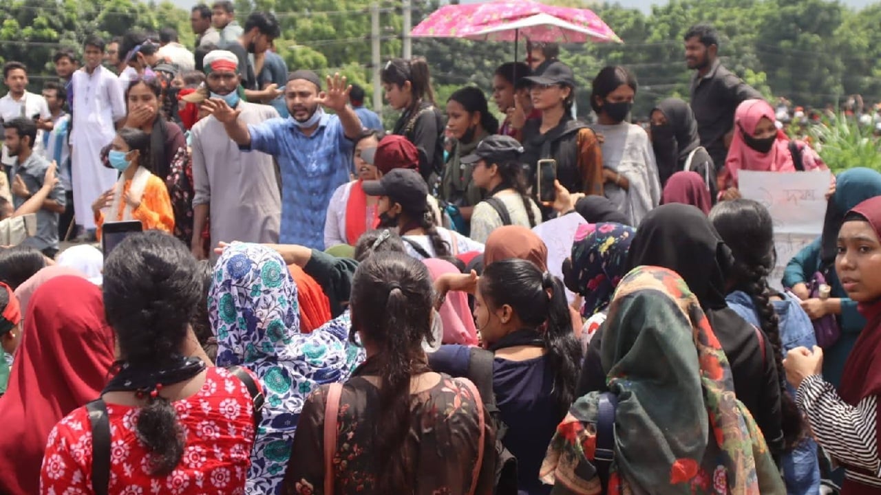 প্রত্যাশা-প্রাপ্তির হিসাব: কী বলছেন মানিকগঞ্জের আন্দোলনকারীরা