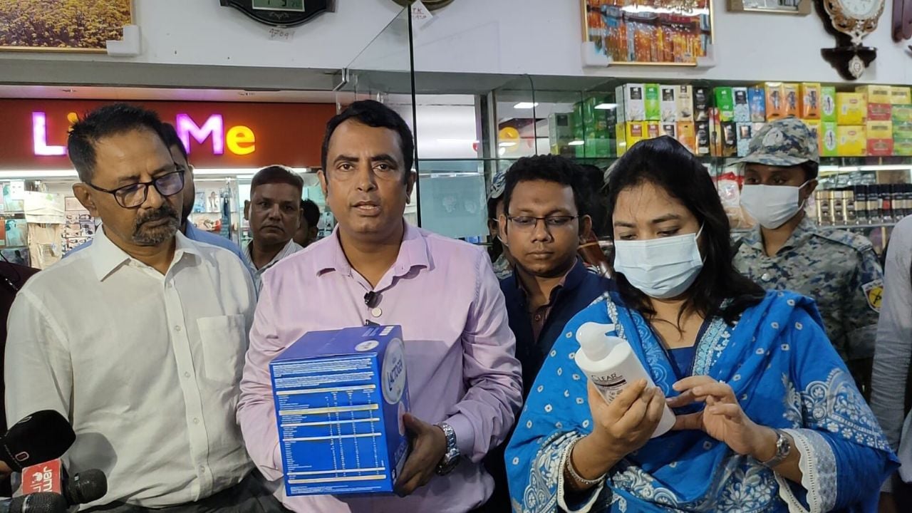 বসুন্ধরা সিটি শপিং মলে বিএসটিআইয়ের অভিযান, দুই প্রতিষ্ঠানকে জরিমানা