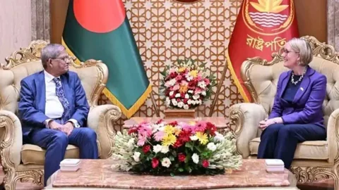 শিক্ষা ও প্রযুক্তি খাতে যুক্তরাজ্যের সহযোগিতা বাড়ানোর আহ্বান রাষ্ট্রপতির