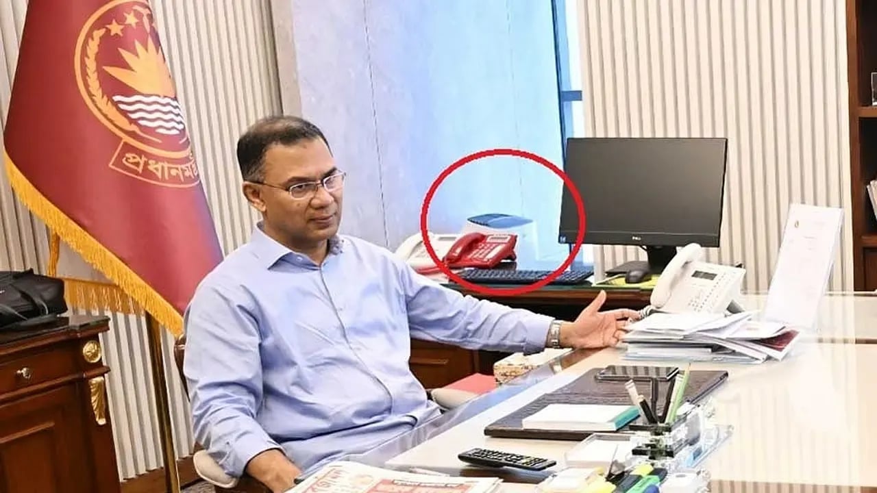 প্রধানমন্ত্রীর কার্যালয়ের লাল টেলিফোনের তার চুরি, গ্রেপ্তার ২