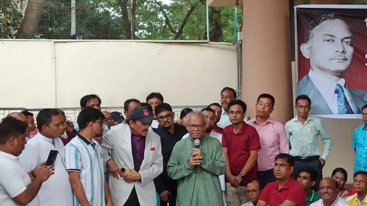 ‘নির্বাচনের অঙ্গীকার বাস্তবায়নে নিরলসভাবে কাজ করছেন প্রধানমন্ত্রী’