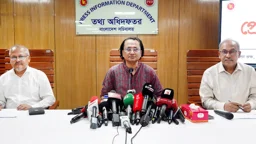 রাড্ডা সেন্টার গুঁড়িয়ে দেওয়ায় বিএনপির কেউ জড়িত থাকলে ব্যবস্থা: তথ্য উপদেষ্টা