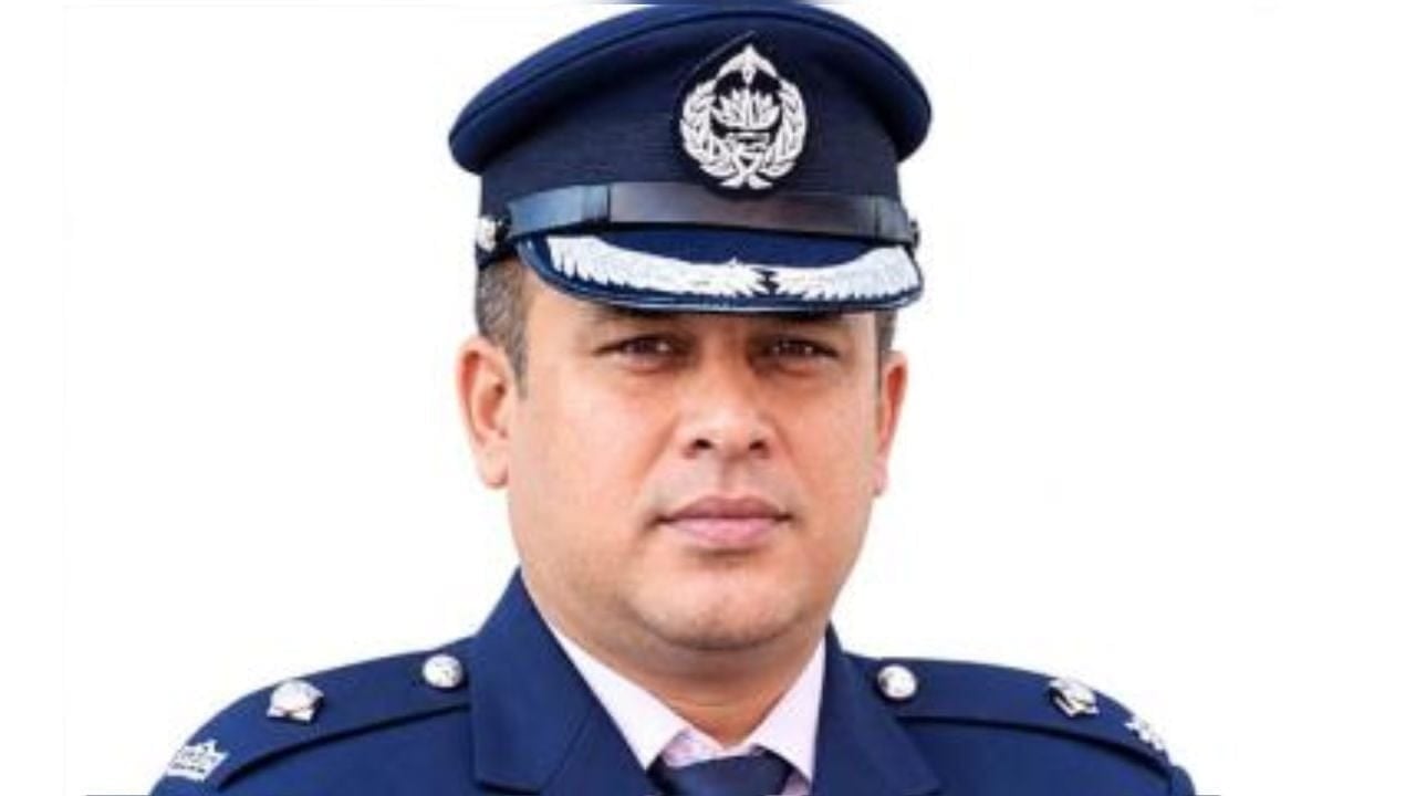 ক্যান্টনমেন্ট থানার সেই ওসিকে ডিবি কার্যালয়ে নেওয়া হয়েছে