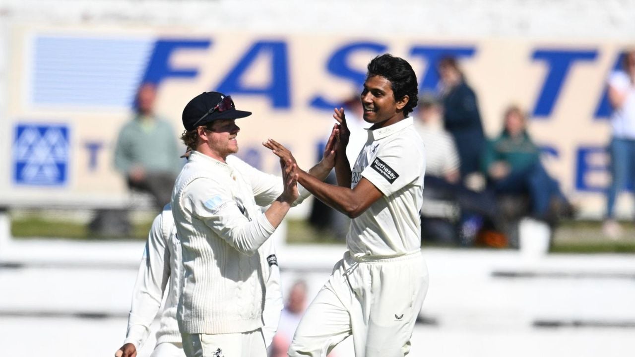 অভিষেকে হাসানের ৯ উইকেট, ১৪০ রানে জিতলো কেন্ট