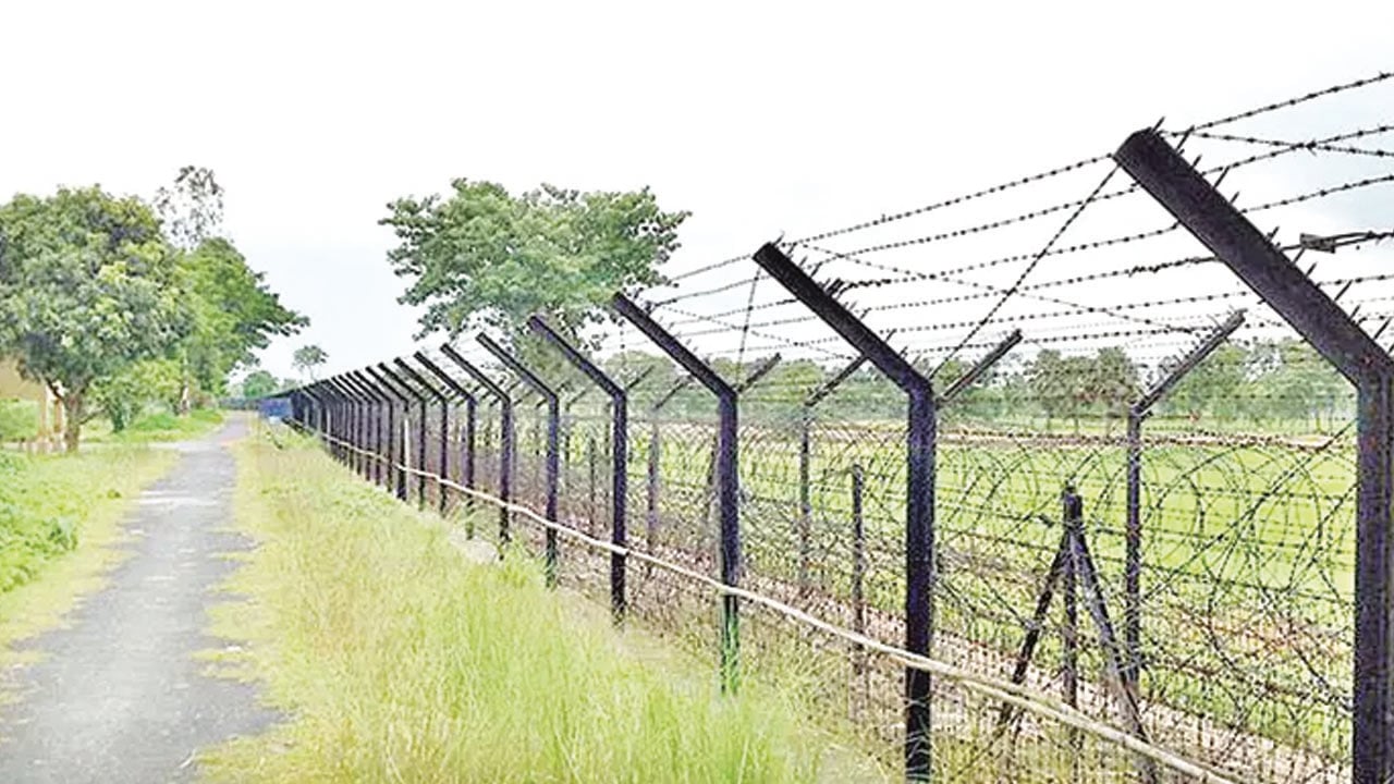 চাঁপাইনবাবগঞ্জ সীমান্তে ২৮ জনকে পুশইন
