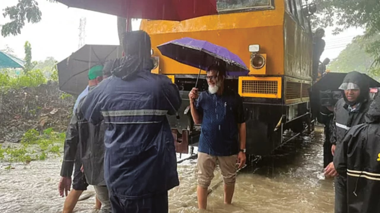 ডুবে যাওয়া রেললাইন ৫ ফুট উঁচু করা হবে: রেল প্রতিমন্ত্রী