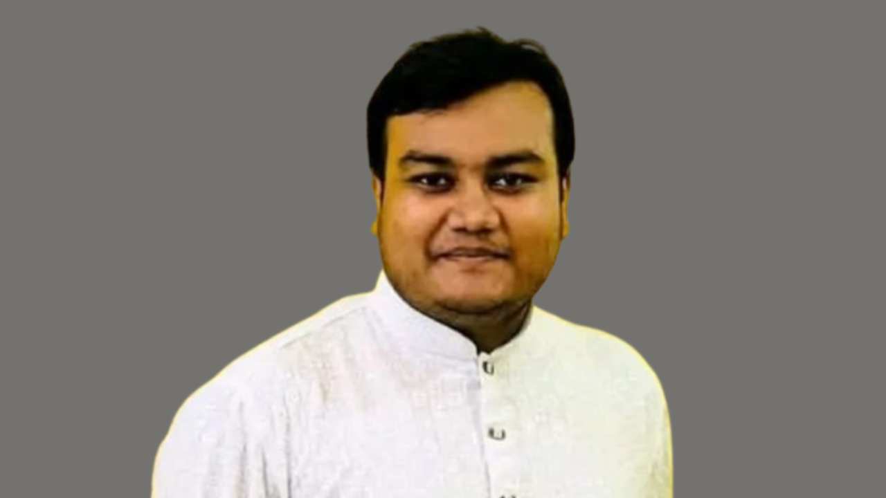 দীর্ঘ লড়াই শেষে হার মানলেন ঢাবি শিক্ষার্থী শুভ