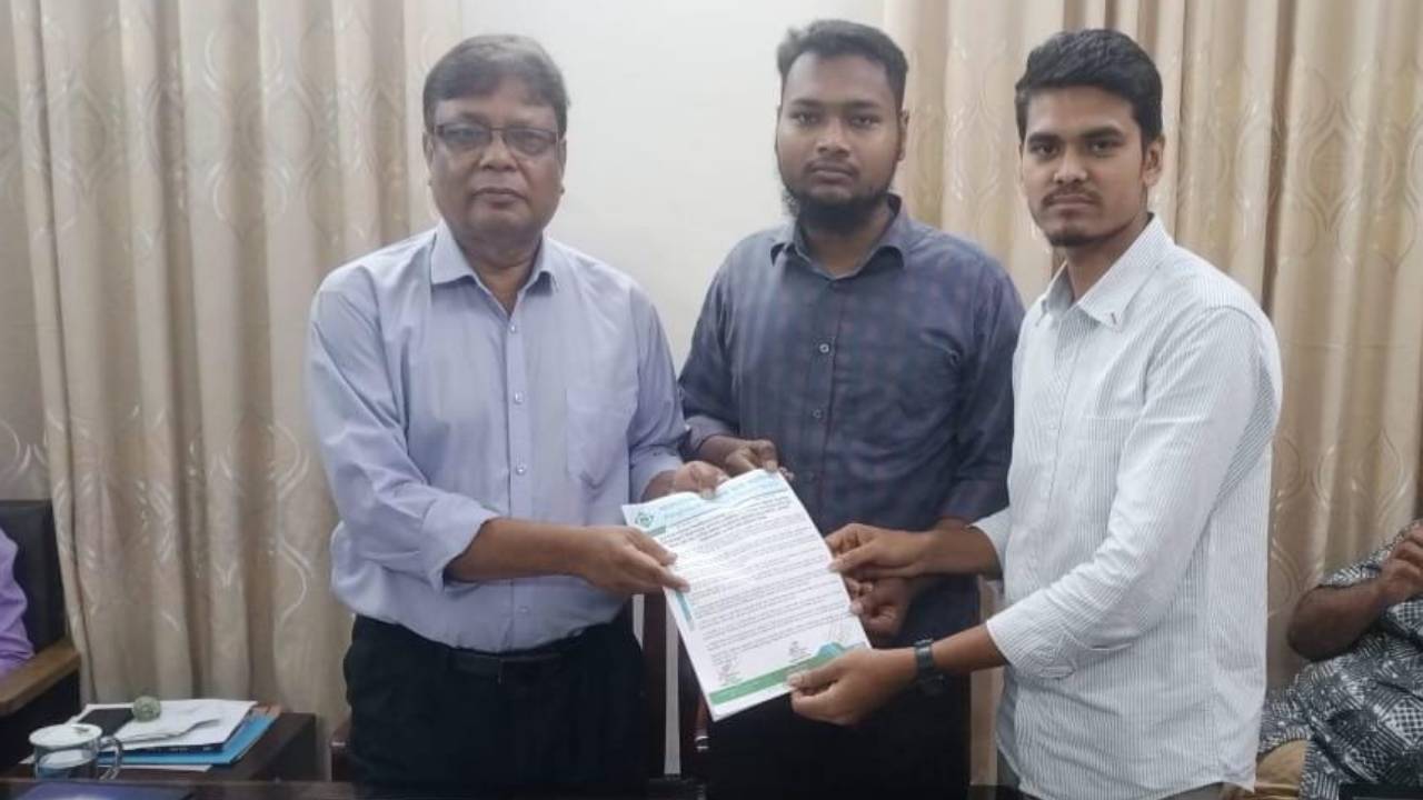 জবিতে সমকামী শিক্ষার্থীদের বহিষ্কারসহ ৮ দফা দাবি ছাত্র মজলিসের