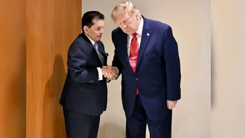 খলিলুর রহমানের সঙ্গে মার্কিন প্রেসিডেন্টের সৌজন্য সাক্ষাৎ