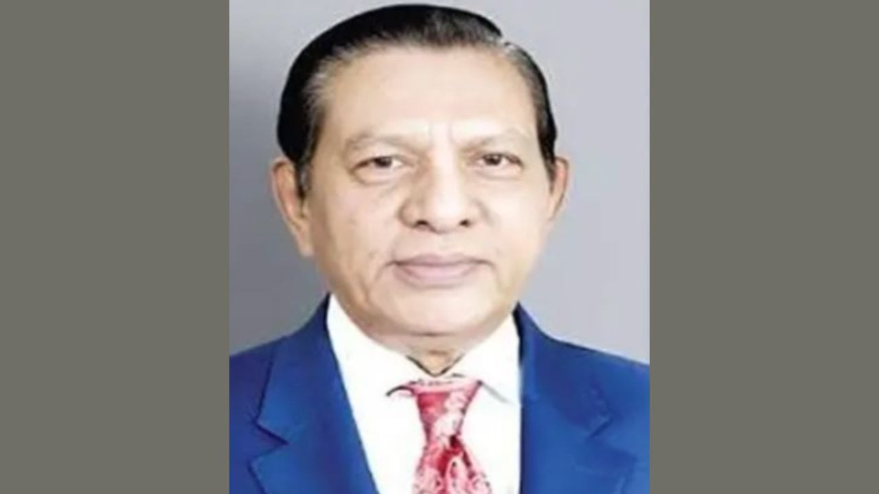 ইউসিবির সাবেক চেয়ারম্যানের বিরুদ্ধে গ্রেপ্তারি পরোয়ানা 