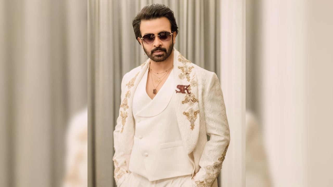 ইংরেজি মাধ্যমের এক তরুণীর প্রেমে পড়েন শাকিব খান