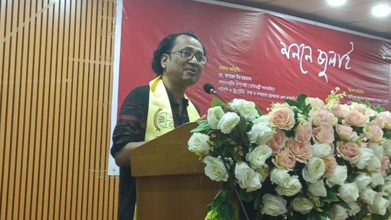 ‘হুন সেনের ক্ষমতা দীর্ঘায়িত করতে চেয়েছিলেন শেখ হাসিনা’