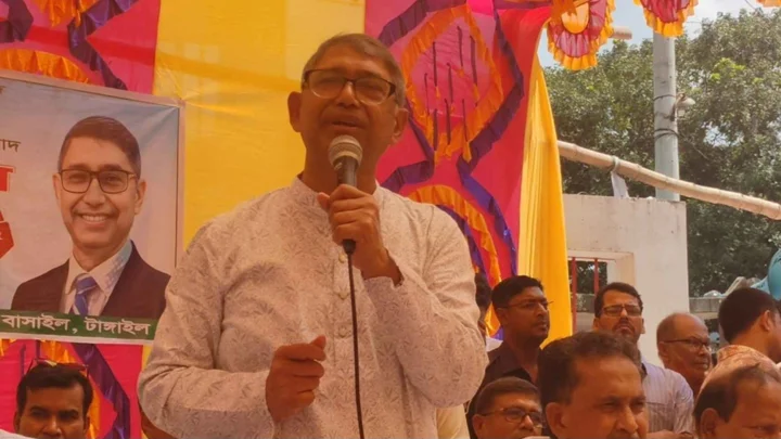 বিরোধী দলকে ‘জ্বালাও-পোড়াওয়ের’ রাজনীতি বাদ দেওয়ার আহ্বান মুক্তিযুদ্ধমন্ত্রীর