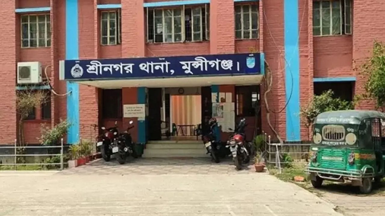 হাতকড়া নিয়ে পালালেন আওয়ামী লীগ নেতা