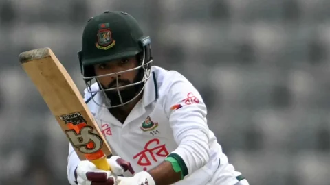 ১৭৭ রান নিয়ে চা-বিরতিতে বাংলাদেশ