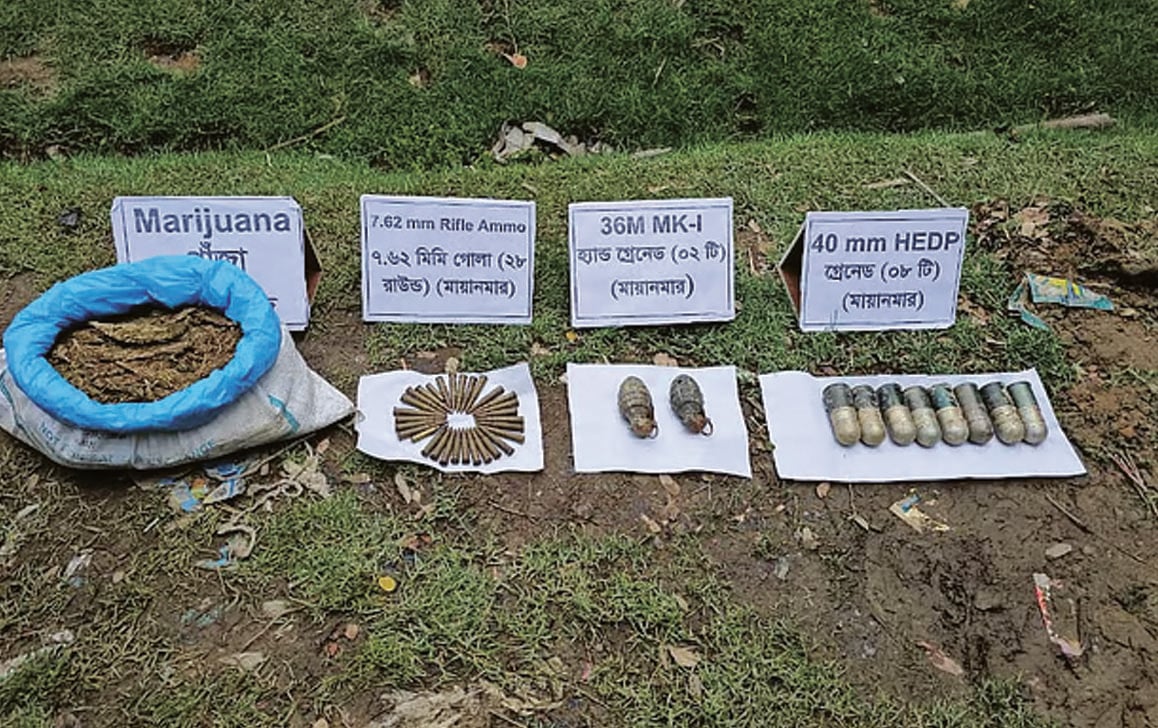 লবণমাঠ খুঁড়তেই বেরিয়ে এলো গুলি-গ্রেনেড