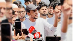 ধ্বংসস্তূপের মধ্যেই মা-শিশুদের চিকিৎসা দেবেন রাড্ডা ক্লিনিকের স্বাস্থ্যকর্মীরা: আসিফ মাহমুদ
