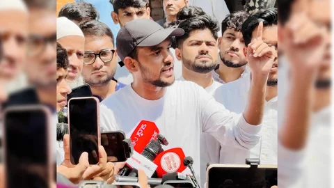 ধ্বংসস্তূপের মধ্যেই মা-শিশুদের চিকিৎসা দেবেন রাড্ডা ক্লিনিকের স্বাস্থ্যকর্মীরা: আসিফ মাহমুদ
