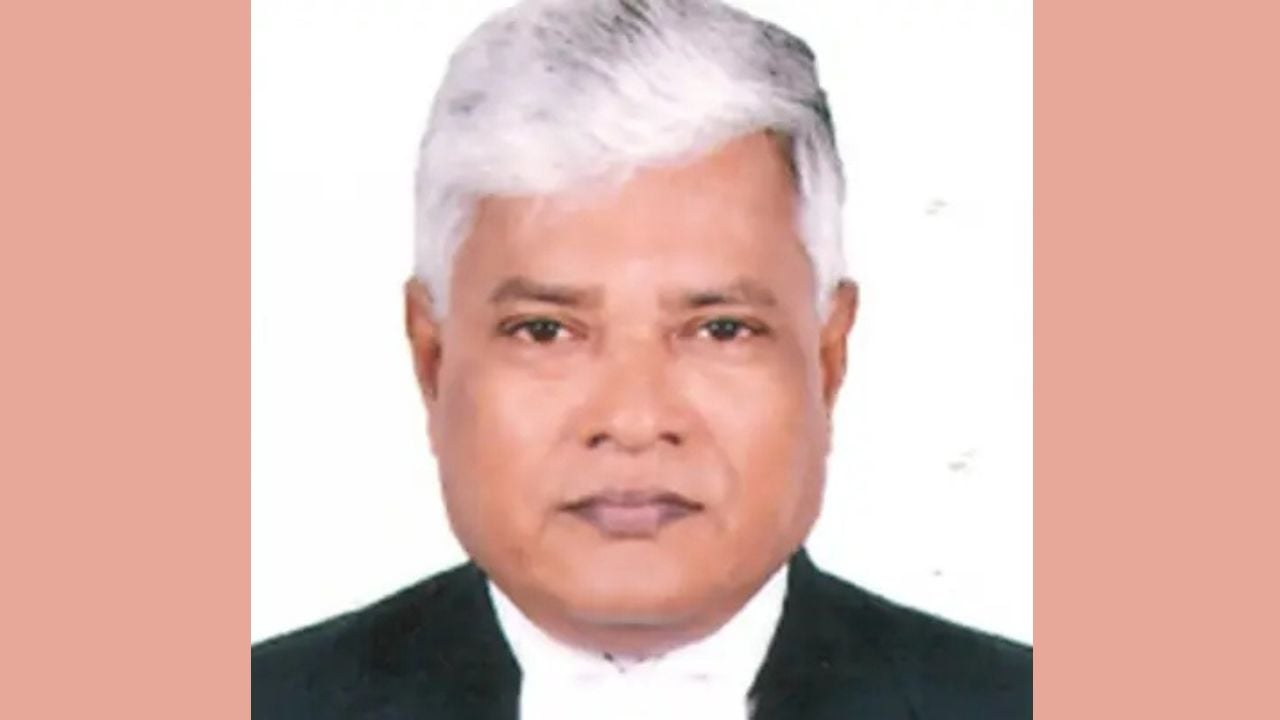 ডেপুটি অ্যাটর্নি জেনারেল বদিউজ্জামানের পদত্যাগ