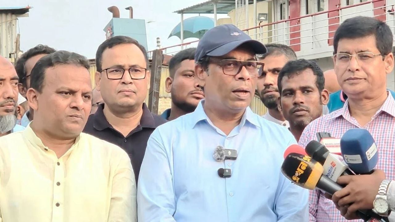 দুর্গম উপকূল-চরে স্বাস্থ্যসেবা পৌঁছে দিবে ‘স্বাস্থ্য তরী’: প্রতিমন্ত্রী